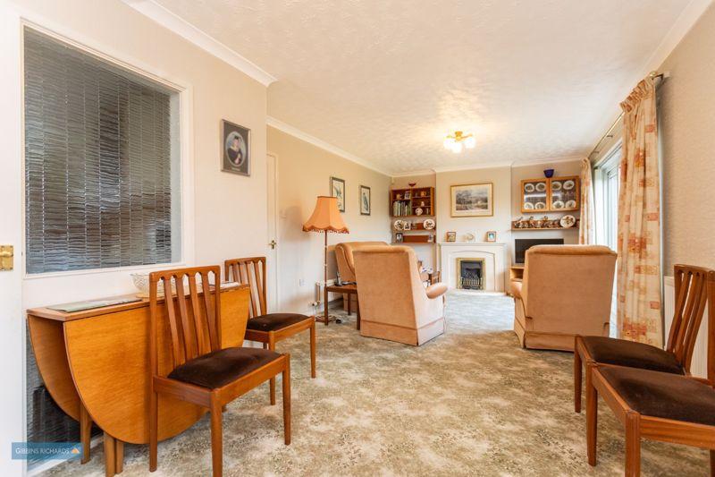 Sitting/Dining Room