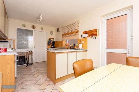 12 Rectory Road, Staplegrove, Taunton, TA2 6EL