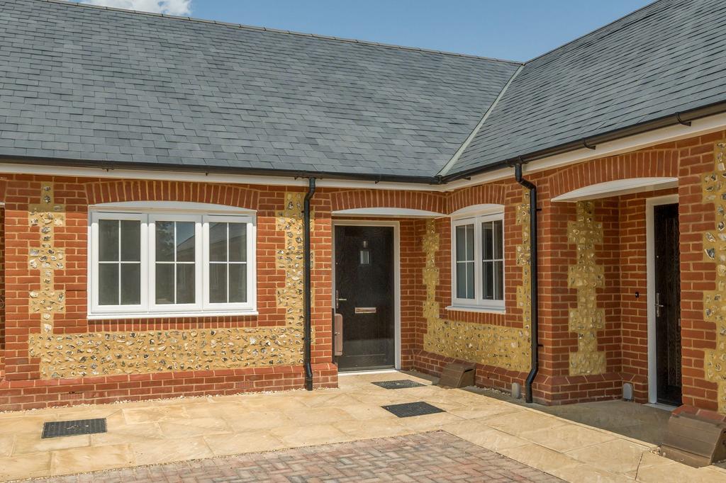 Bonhams Field, Yapton Lane, BN18 2 bed terraced bungalow for sale £