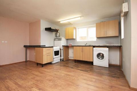 2 bedroom apartment for sale, Victoria Road, Chatham