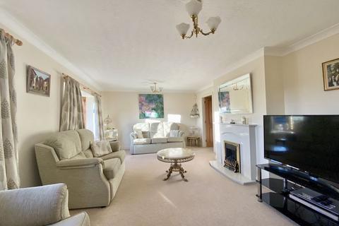 60 Dunton Close, Sutton Coldfield, B75 5QD