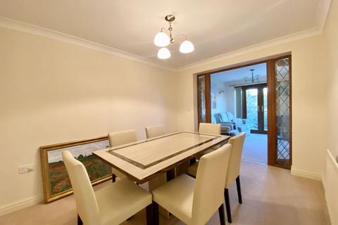 60 Dunton Close, Sutton Coldfield, B75 5QD