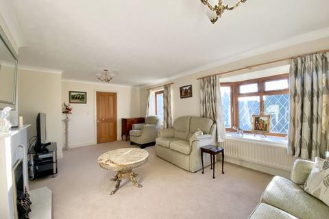 60 Dunton Close, Sutton Coldfield, B75 5QD