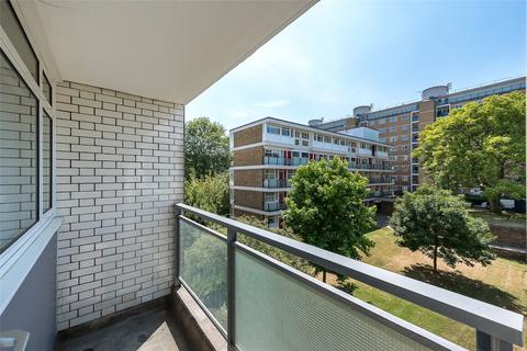 1 bedroom apartment for sale, Churchill Gardens, London, UK, SW1V