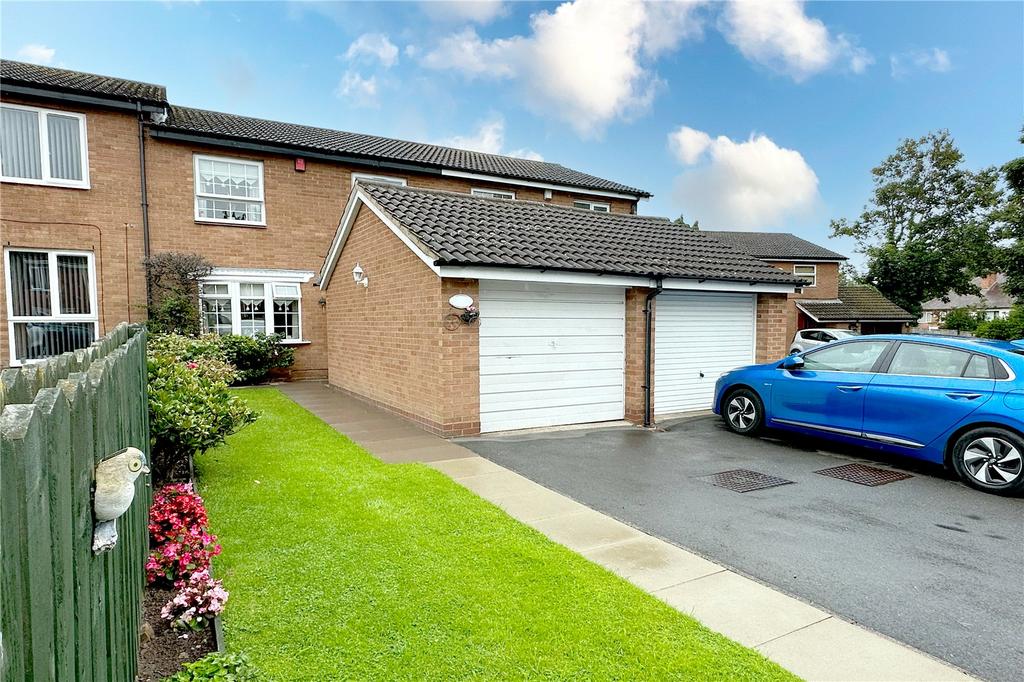 Cowles Croft, Yardley, Birmingham, B25 3 bed terraced house £255,000