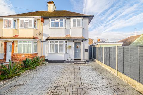 3 bedroom semi-detached house for sale, Pentland Avenue, Southend-on-sea, SS3