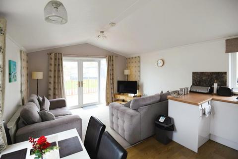 2 bedroom lodge for sale, Carnoustie Court, Tydd St Giles, Wisbech, Cambridgeshire, PE13 5NZ