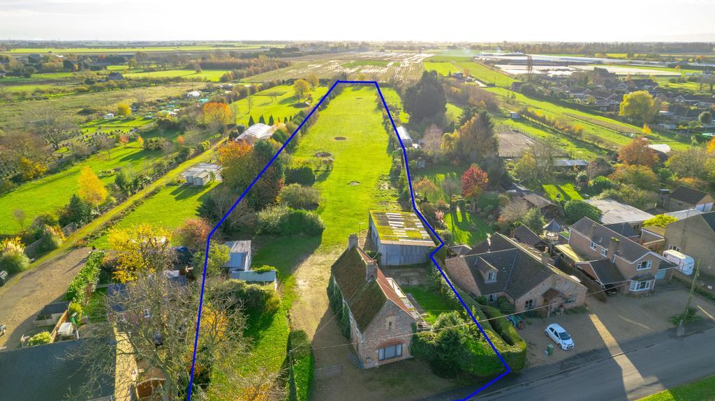 St Peters Road, Upwell, Wisbech, Norfolk, PE14 9EJ 3 bed detached house