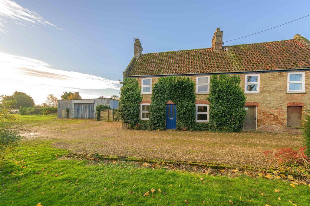 St Peters Road, Upwell, Wisbech, Norfolk, PE14 9EJ 3 bed detached house