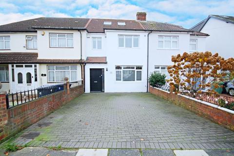 25 Avon Road, Greenford, UB6 9JA