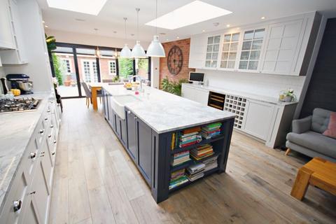 25 Avon Road, Greenford, UB6 9JA