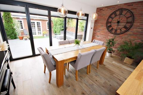 25 Avon Road, Greenford, UB6 9JA