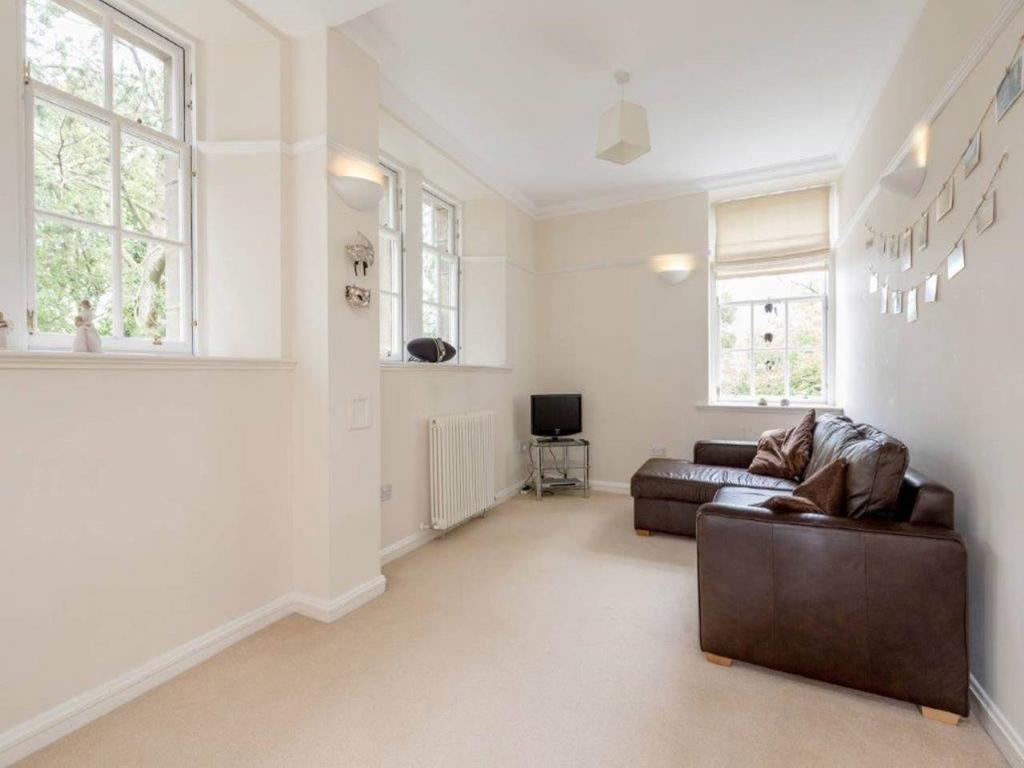 East Suffolk Park, Newington, Edinburgh 2 bed flat £1,395 pcm (£322 pw)