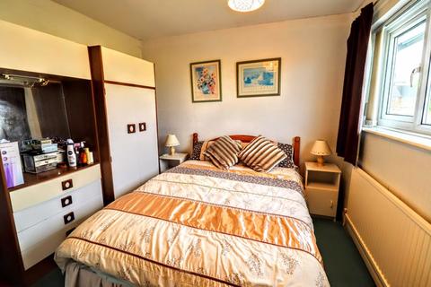 42 Chester Close, Bletchley, Milton Keynes, MK3 5JY