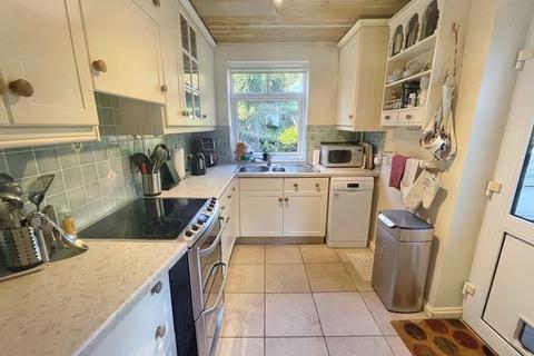41 Dean Close, High Wycombe, HP12 3NS
