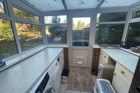 41 Dean Close, High Wycombe, HP12 3NS