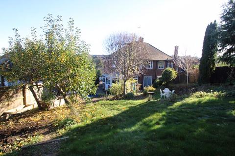 41 Dean Close, High Wycombe, HP12 3NS
