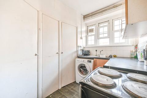 2 bedroom flat for sale, Dungeness House, York Road, Clapham Junction, London, SW11