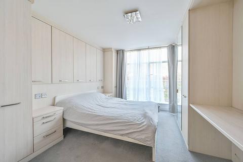 L G 10 Wallis House Great West Road, Brentford, TW8 0HD