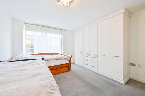 L G 10 Wallis House Great West Road, Brentford, TW8 0HD