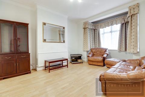 4 bedroom semi-detached house to rent - Laurel Way, Woodside Park, London, N12