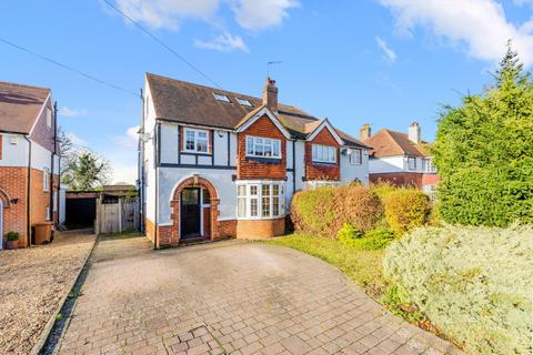 21 Roundwood View, Banstead, SM7 1EQ