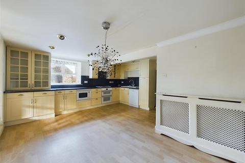 3 bedroom apartment for sale, 22a Hungate, Pickering, North Yorkshire YO18 7DL