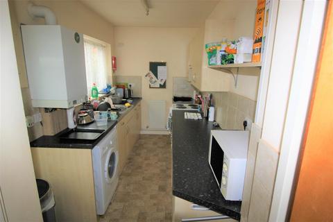 3 bedroom terraced house to rent - *£105pppw Excluding Bills* Midland Avenue, Lenton, NG7 2FD