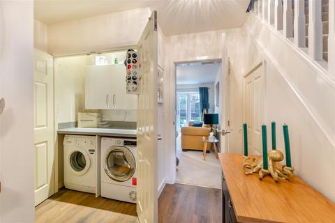 2 Freer Drive, Uppingham, Oakham, LE15 9EF