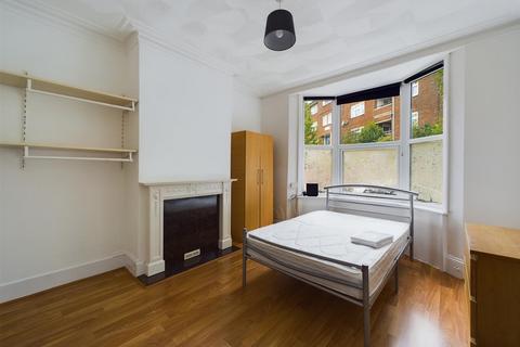 6 bedroom terraced house to rent - Wakefield Road, Brighton