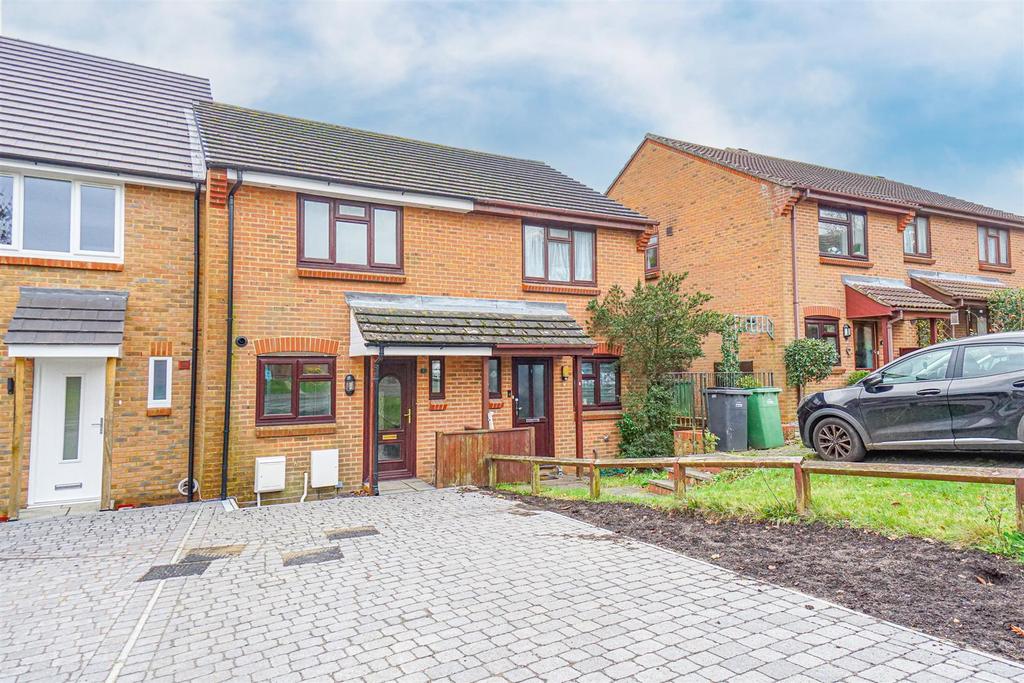 Northiam Rise, St. LeonardsOnSea 2 bed terraced house for sale £265,000