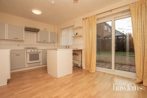 38 Bishopdale Close, Nine Elms, Swindon, SN5 5UJ