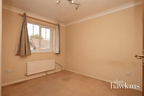 38 Bishopdale Close, Nine Elms, Swindon, SN5 5UJ