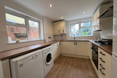 2 bedroom terraced house to rent - Brewer Street, Maidstone