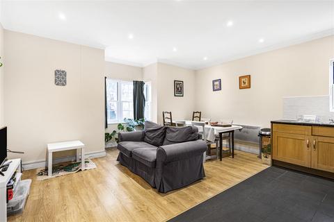 2 bedroom flat for sale, Blackwell Close, London