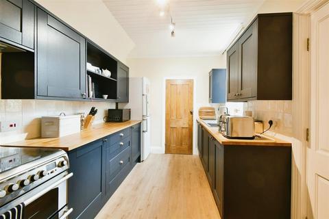 3 bedroom semi-detached house for sale - South Bank Avenue, Bishopthorpe Road