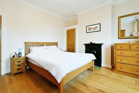 3 bedroom semi-detached house for sale - South Bank Avenue, Bishopthorpe Road