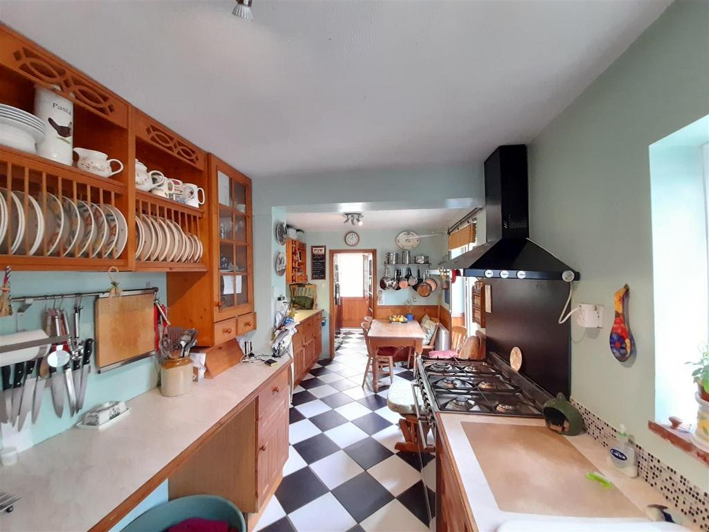 Kitchen / breakfast room