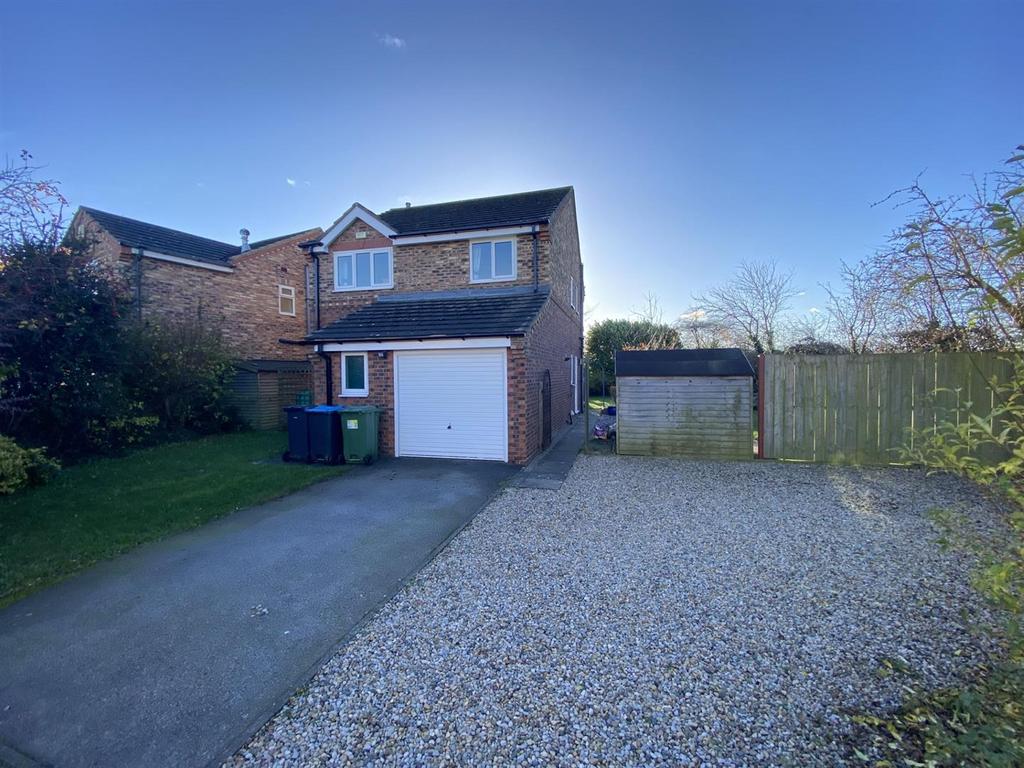 27 Hird Avenue, Bedale 3 bed detached house to rent £900 pcm (£208 pw)