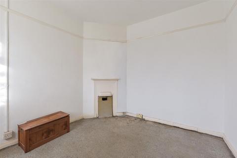 190 Hook Road, Epsom, KT19 8UB