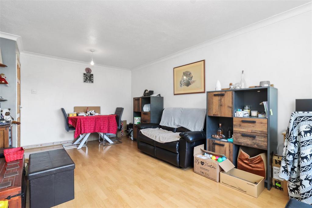 Old Orchard Place, Hailsham 2 bed semidetached bungalow for sale £