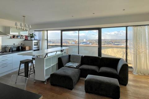 2 bedroom flat for sale, The Royal, Queens Road, Penarth