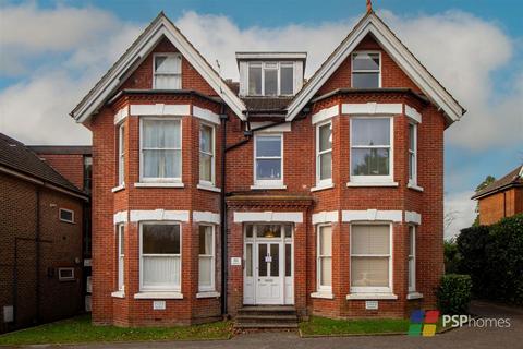 1 bedroom flat for sale, Hazelgrove Road, Haywards Heath