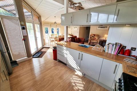 2 bedroom chalet for sale, Willow Bay Holiday Park, Whitstone
