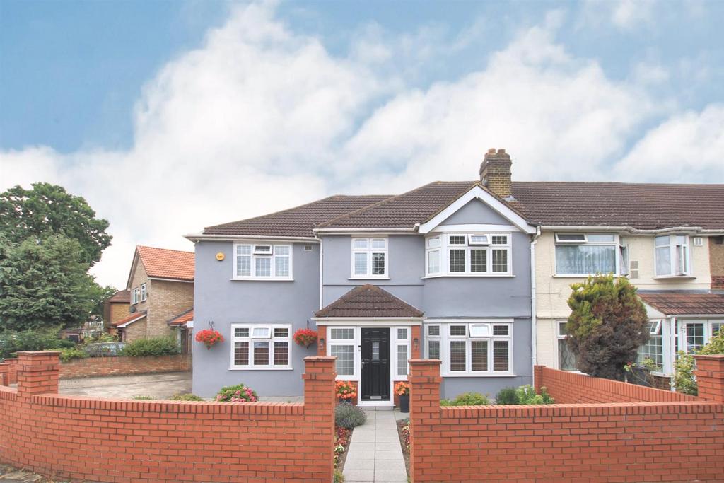 Byron Avenue, Cranford TW4 4 bed end of terrace house for sale £699,950