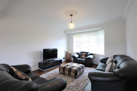 4 bedroom end of terrace house for sale, Byron Avenue, Cranford TW4