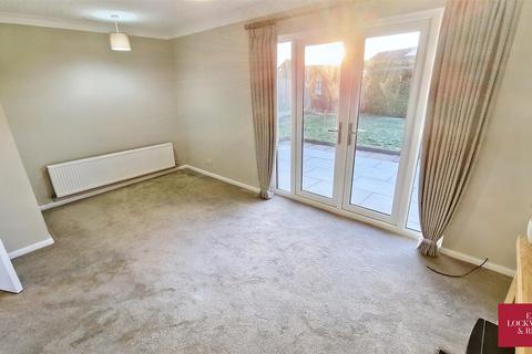 26 Elsham Close, Bramley, Rotherham, S66 3XZ