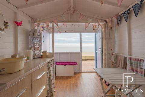 Chalet for sale - Low Wall, The Esplanade, Frinton-On-Sea