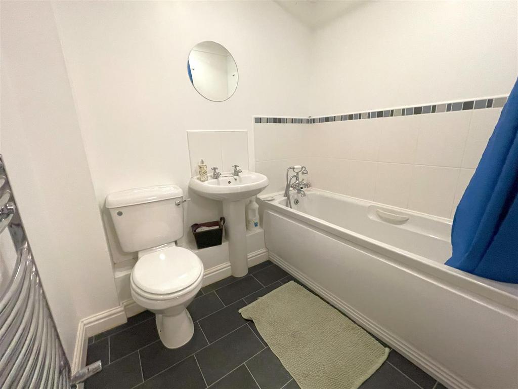 Bathroom.jpg