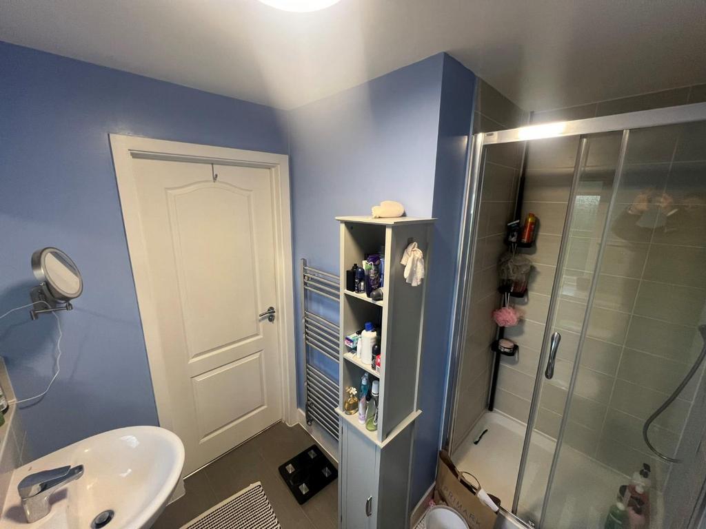 Shower Room...jpg